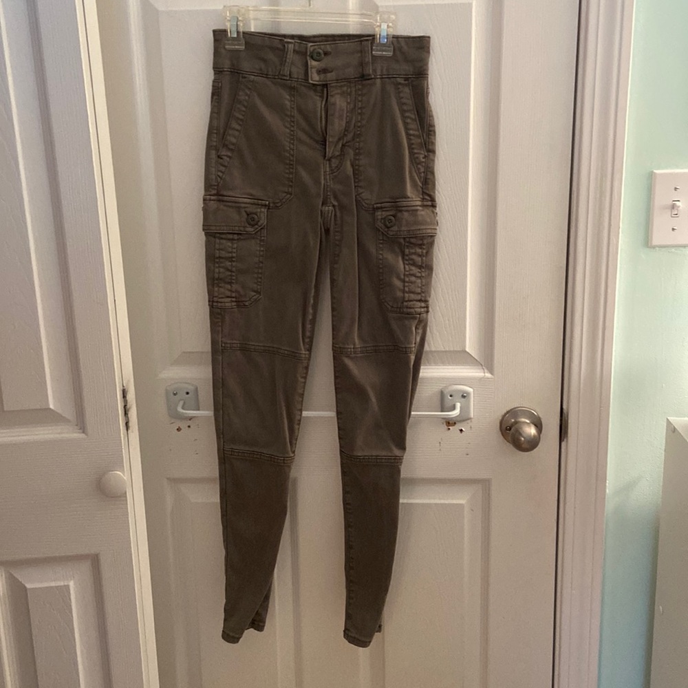 American Eagle army green cargo pants size 00